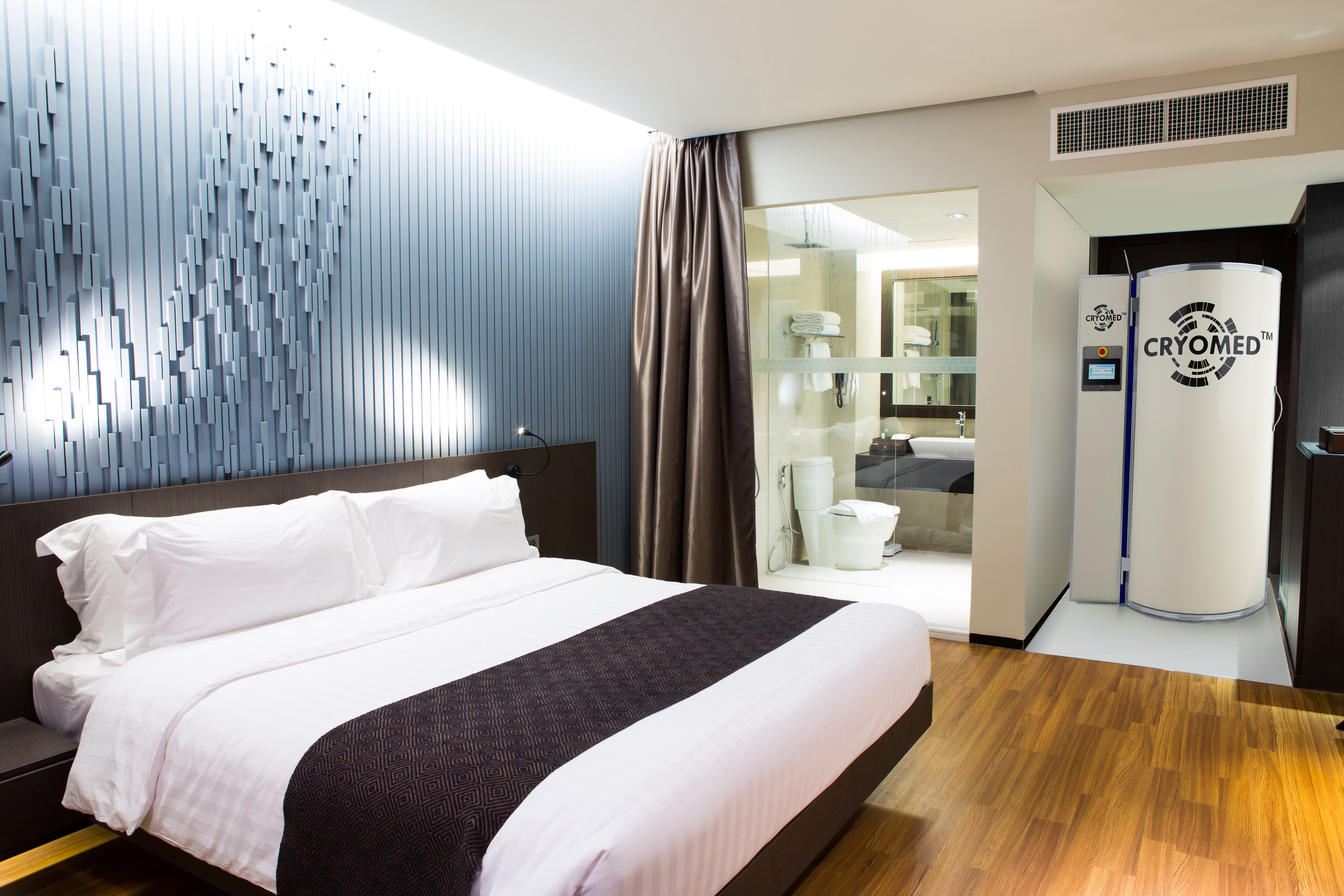 Cryomed Mini — beige hotel